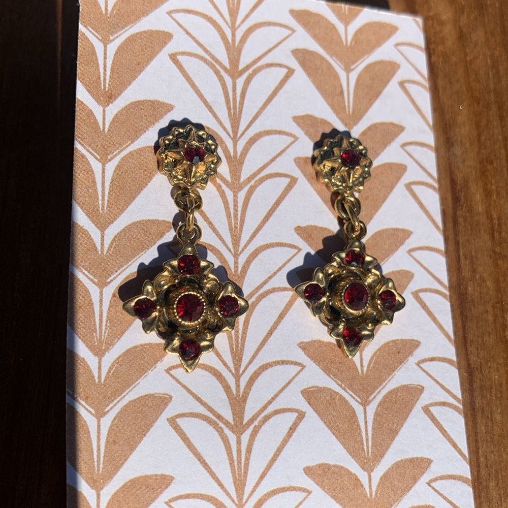 Sweet Romance Gold and Red Vintage Earrings